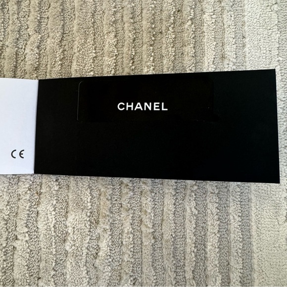 Authentic Chanel Booklet & Certification Card clean - Picture 12 of 14
